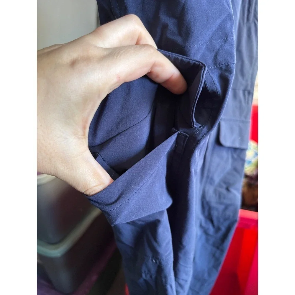 Athleta Navy Blue Cargo Pants Women's Size 4 Athleisure